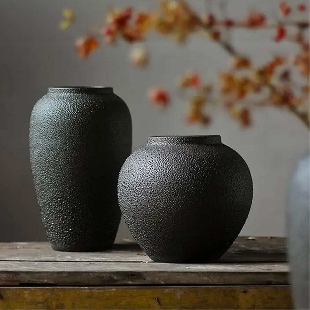Black ceramic vase discount