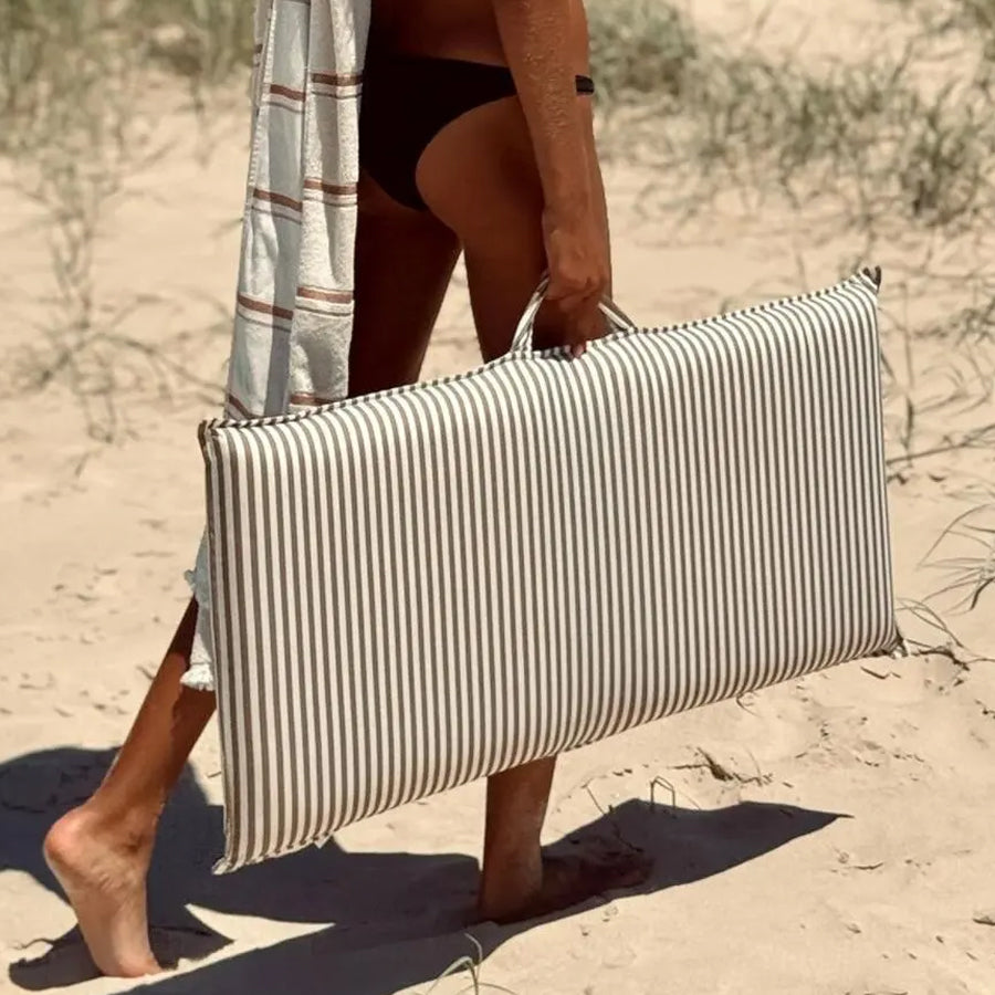 LILLY BEACH CHAIR